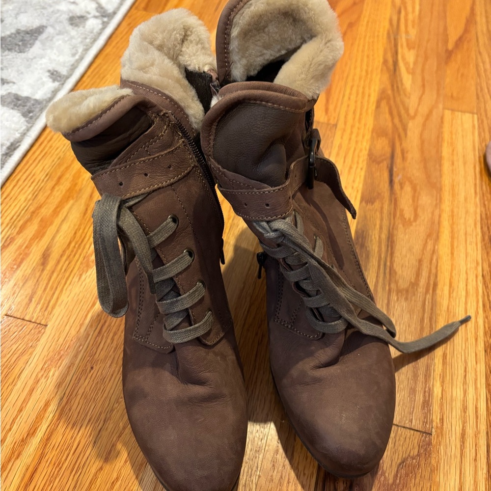 Manas size 40 Women's Brown Shearling-Lined Lace-Up Winter Boots